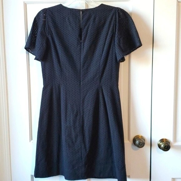 J. CREW 100% COTTON EYELET "FLUTTER SLEEVE" BLACK SHORT SLEEVE DRESS SZ 6 - Picture 5 of 10